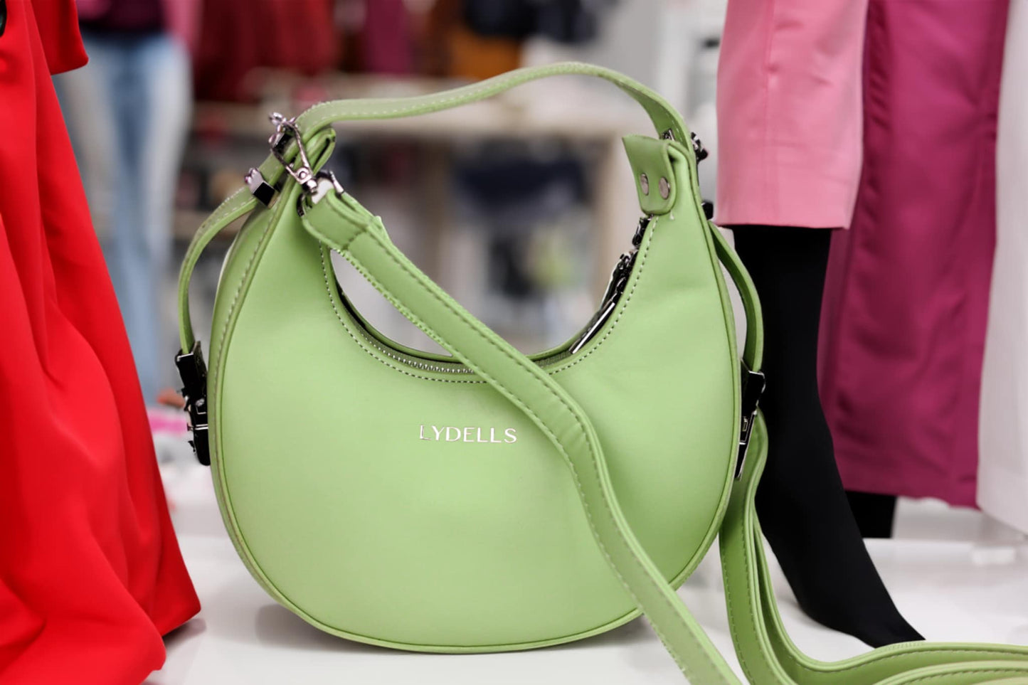 LYDELLS GREEN HANDBAG